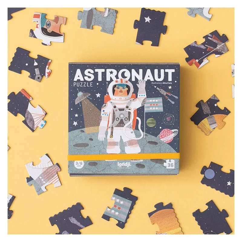 Astronaut pocket puzzle Astronaut pocket puzzle
