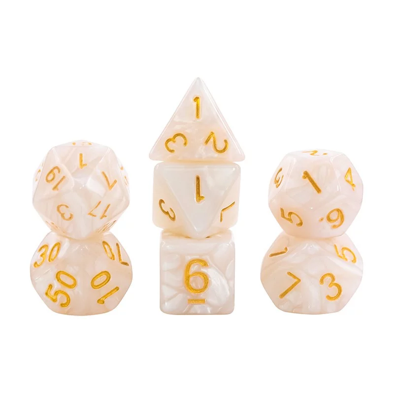 Lot de 7 Dés multiformat en boîte – Blanc nacré et or Lot de 7 Dés multiformat en boîte – Blanc nacré et or